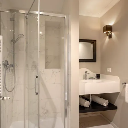 Gasthuis Daplace - Corso Monforte 3*