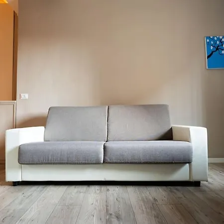 10min To Downtown Bright And Stylish Apartment