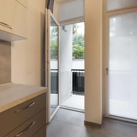 Guesthost - Spacious - 1,4km From Corso Buenos Aires *