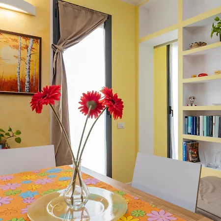 아파트 Xenia - Cozy 10 Min From Linate 밀라노