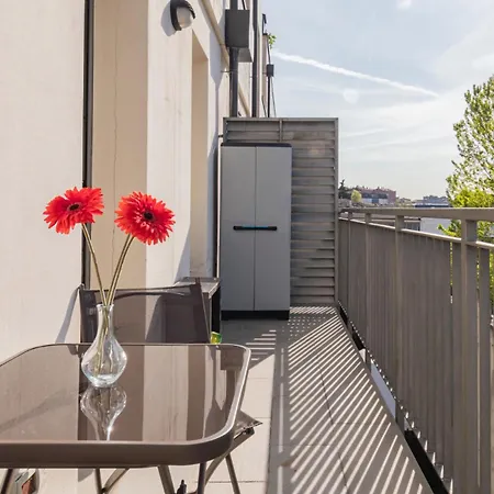 Xenia - Cozy 10 Min From Linate Milán