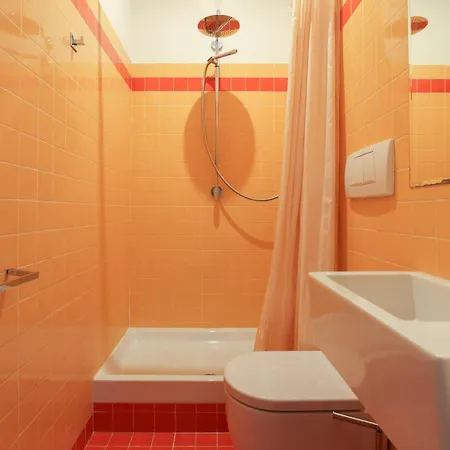 Hacca Collection - 3br Bocconi-navigli * Milan