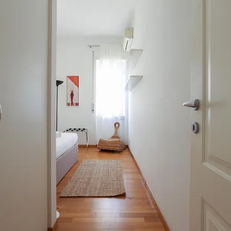 Апартаменты Hacca Collection - 3br Bocconi-navigli