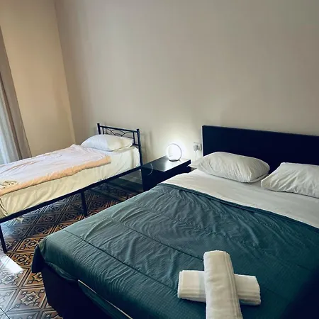 بيت شباب Boutique ميلان