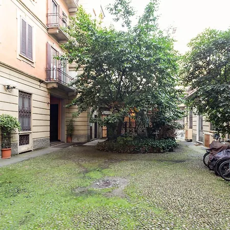 Sant'agostino - Charming Retreat 210m From M2 Apartment Milan
