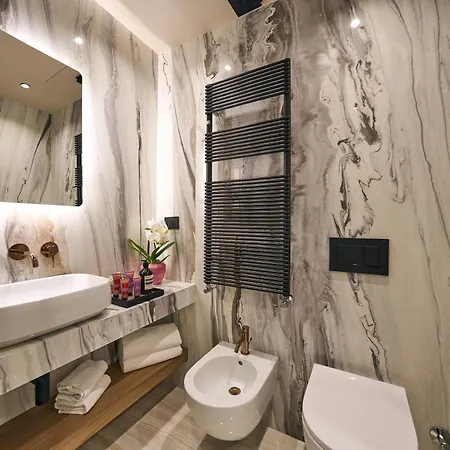 Botticelli Golden House Next To Duomo Apartament *