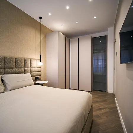 Monet Golden House Next To Duomo דירה