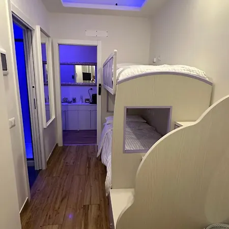 Bunk Bed - 4 Guest house