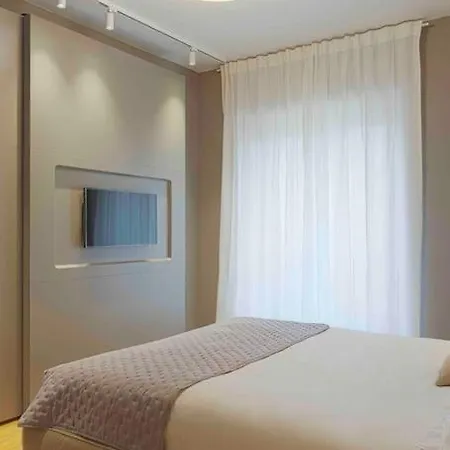 Apartman Design In The Center Of