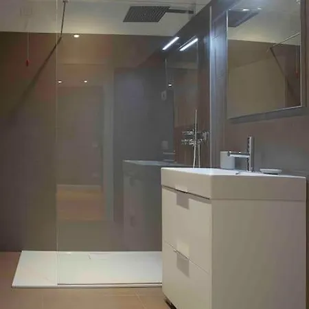 Design In The Center Of Apartment