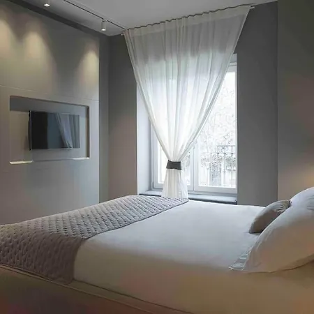 Apartman Design In The Center Of