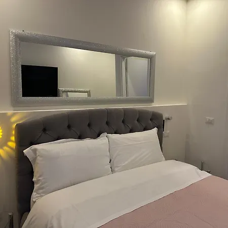 Confortable - 5 Affittacamere 4*