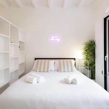 Flora 57 - Splendido Loft Nel Cuore Dei Navigli *