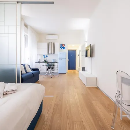 Life Is Beautiful Porta Romana Apartment