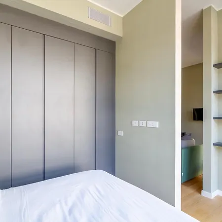 Urban Luxury - Bright And Central Apartment *