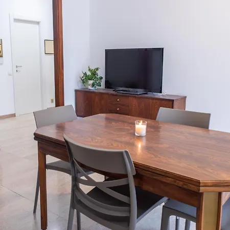 Centrale Vicino Metro E Duomo, Con 2 Bagni E Aria Condizionata * Milano