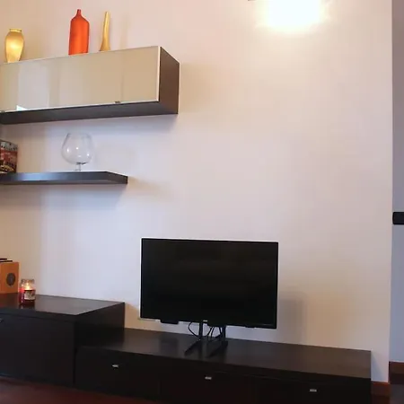 Parking + Balcony Accogliente Bilocale Lägenhet Milano