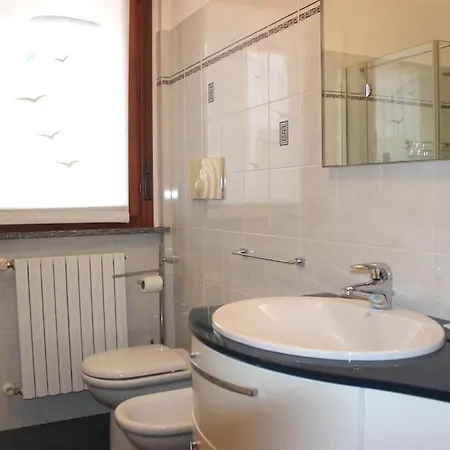 Apartment Parking + Balcony Accogliente Bilocale Milan