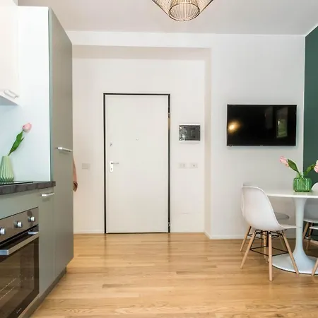 Joivy Delightful Flats Near Citylife District Daire Milano