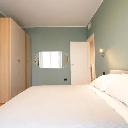 Luminoso Con Terrazzo Forlanini Linate Appartement