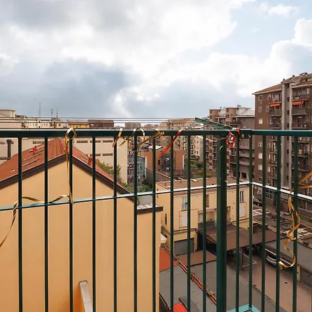 Luminoso Con Terrazzo Forlanini Linate Appartement