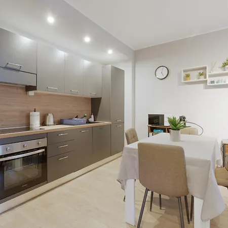 Guesthost - Affori M3 Modern And Cozy *