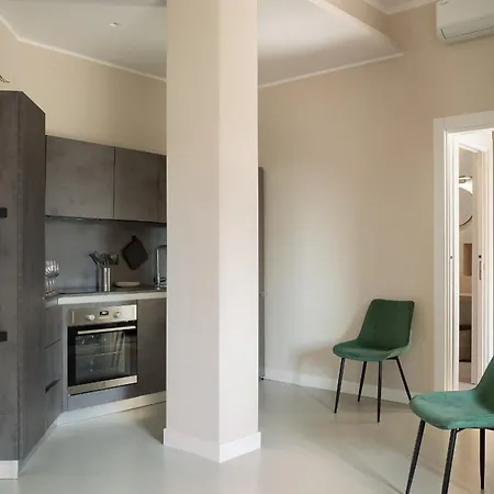 La Galleria Prestige Suite - 2 Min From The Duomo Apartament