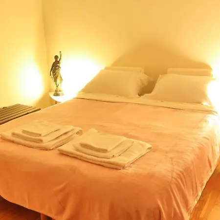 Romantico Attico Con Terrazzo In Centro *