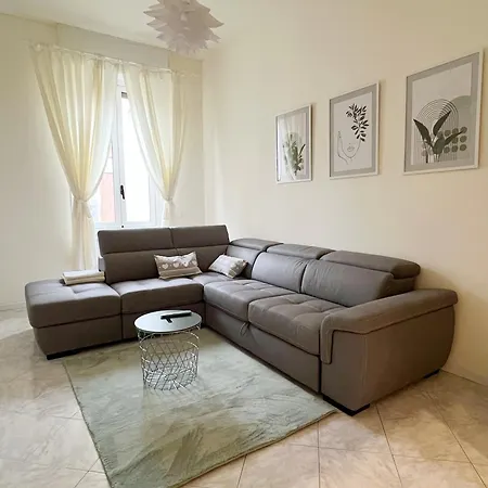 La Dolce Vita - Moscova 1 Apartment *