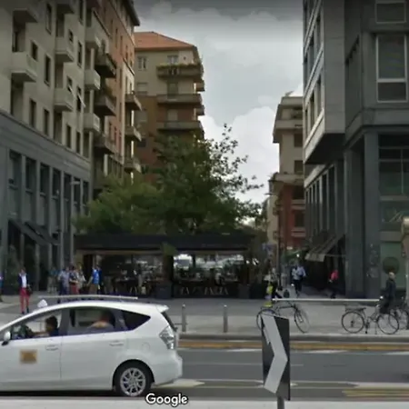 Mm3/repubblica A 5 Minuti Dal Duomo * Milão