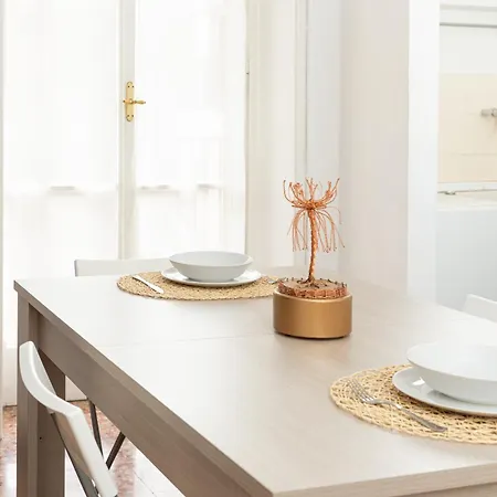 Artstay - Exclusive In Porta Romana, Free Parking *