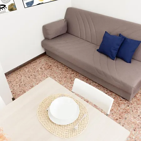 Exclusive In Porta Romana, Free Parking 아파트