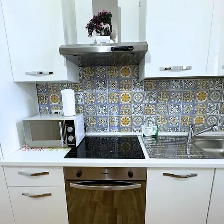 House- 1 Min Metro - 15 Min Duomo Apartament Mediolan