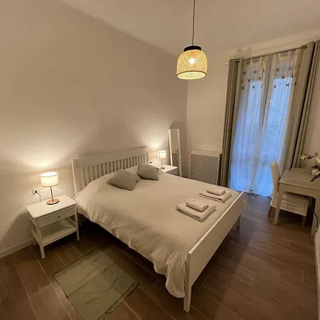 Spacious 3 Bedroom Διαμέρισμα *