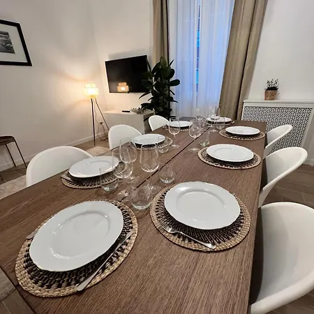 Spacious 3 Bedroom Lägenhet Milano