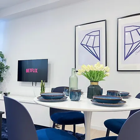 The Boutique - Hebrew Quarter