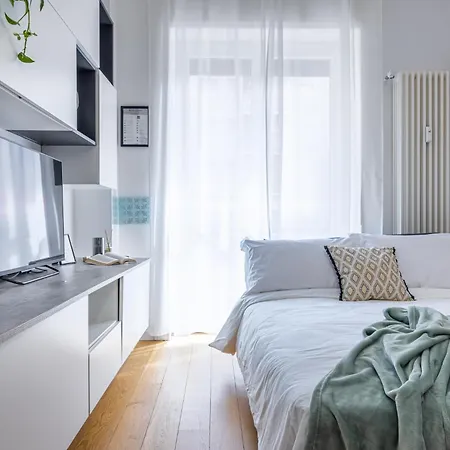 Rail24 - 9 Min Dal Duomo - Stazione Appartement
