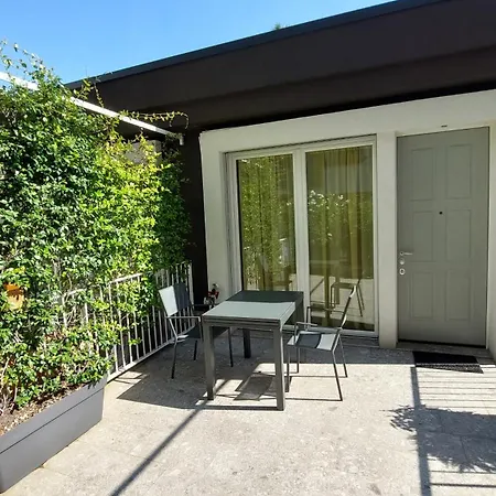 Moderno Tra Stazione E Loreto * Milaan