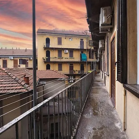 La Casa Di Ringhiera Porta Venezia דירה *