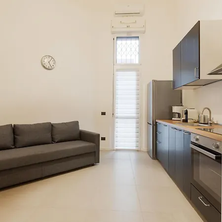Apartment Cozy Corner With Balcony And Private Garage!