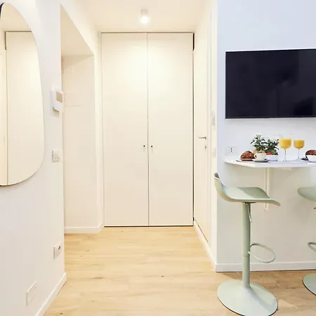 Suite Sanzio 14 - monolocale vicino a Fiera Milano City e Stadio *
