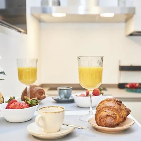 Suite Sanzio 14 - monolocale vicino a Fiera Milano City e Stadio Milano