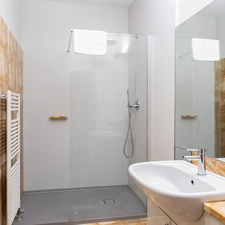 Lejlighed Elegante Bilocale In Montenapoleone - Brera Milano