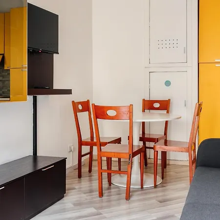 Joivy Stylish 2-bed Flat, Easy Access To Centre * Milan