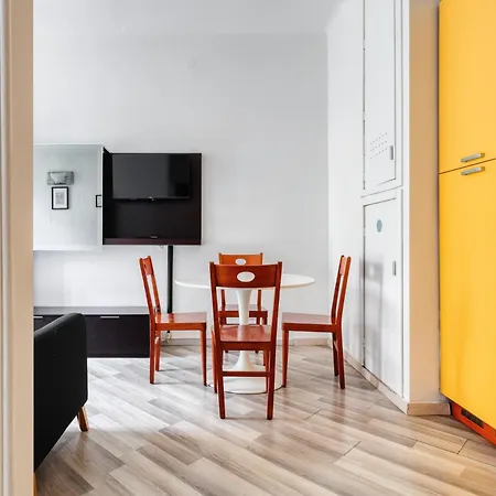 Joivy Stylish 2-bed Flat, Easy Access To Centre Apartment *