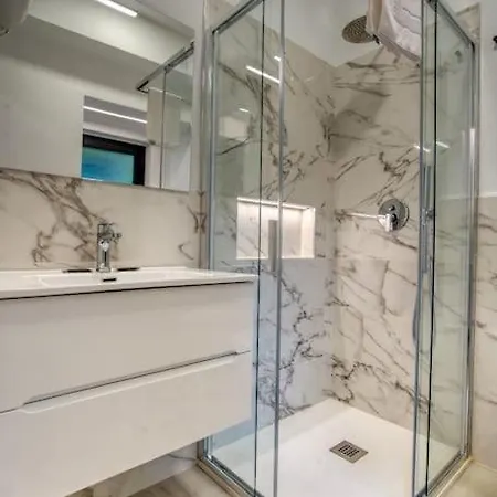 Apartment Suzzani 273 - Interno B1 *