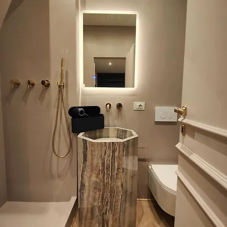 아파트 Ottoboni 2a Luxury Penthouse 밀라노