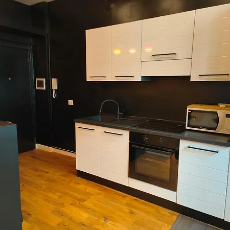 Designed 2 In Urban With Ac, Wifi And Subway