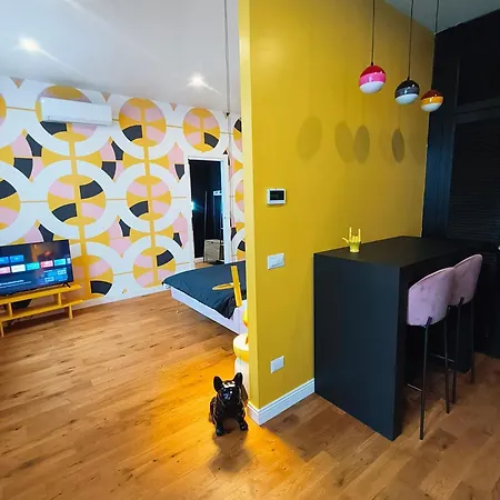 Apartment Designed 2 In Urban With Ac, Wifi And Subway