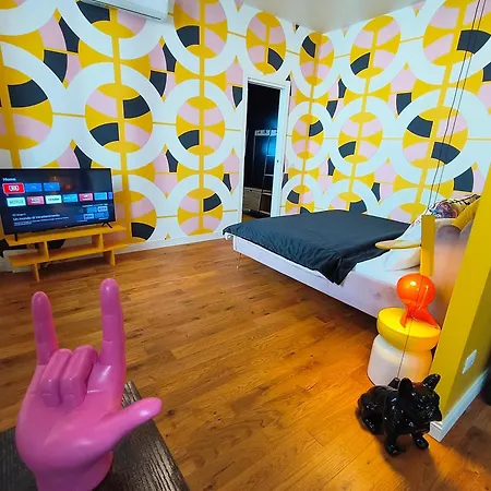 Designed 2 In Urban With Ac, Wifi And Subway Apartment Milan